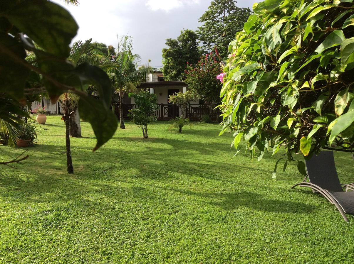 Le Bungalow Des Bougainvilliers Ducos Exterior foto